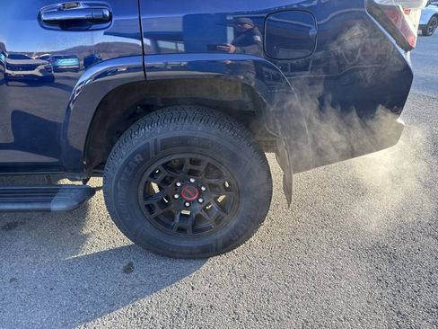 Used 2023 Toyota 4Runner SR5 Premium image 7