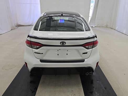 Used 2025 Toyota Corolla XSE FWD image 5