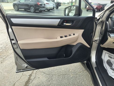 Used 2019 Subaru Outback 2.5i Premium w/ Popular Package #2 image 19