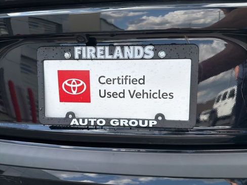 Used 2023 Toyota Corolla SE w/ Carpet Mat Package (TMS) image 10