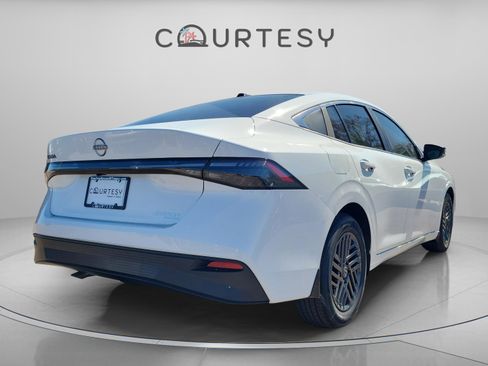 New 2026 Nissan Sentra SV w/ SV Convenience Package FWD image 5