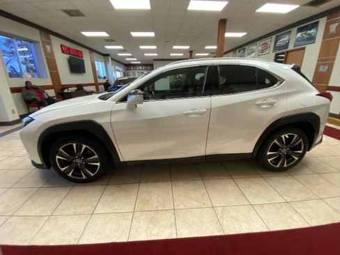 Used 2021 Lexus UX 200 w/ Accessory Package (Z1) image 2