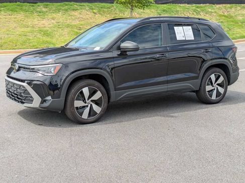Used 2025 Volkswagen Taos S AWD/4WD image 9