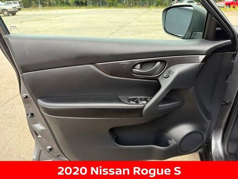 Used 2020 Nissan Rogue S image 10