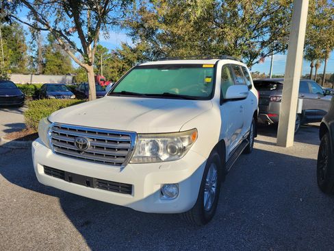 Used 2013 Toyota Land Cruiser image 26