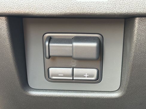 Used 2025 GMC Canyon Elevation w/ Convenience Package RWD image 12