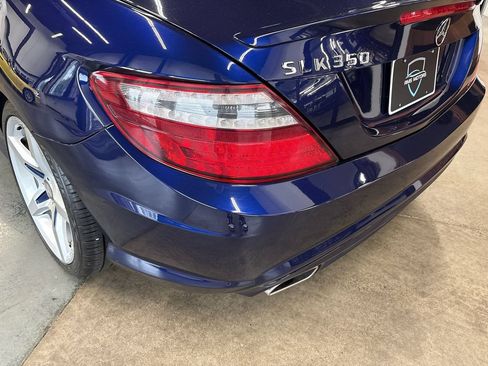 Used 2014 Mercedes-Benz SLK 350 w/ Sport Package image 25