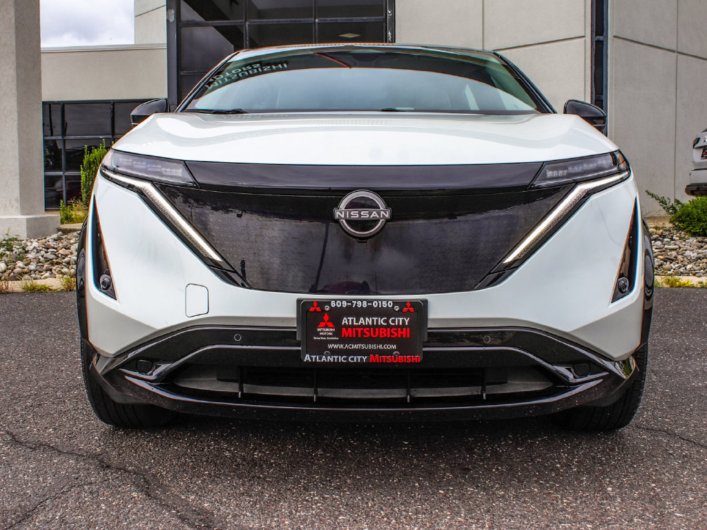 Used 2023 Nissan Ariya AWD image 2