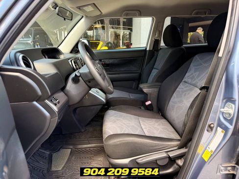 Used 2012 Scion xB FWD image 22