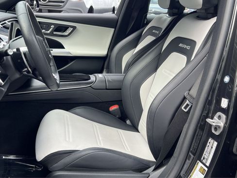 Used 2025 Mercedes-Benz E 53 AMG e 4MATIC Sedan w/ Multicontour Seating Package image 18