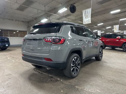Used 2024 Jeep Compass Limited image 3