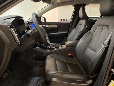 Used 2025 Volvo XC40 B5 Core AWD/4WD image 69