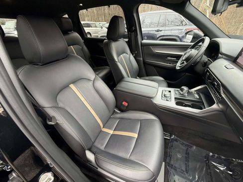 Used 2024 MAZDA CX-90 Plug-In Hybrid w/ Premium Plus image 9