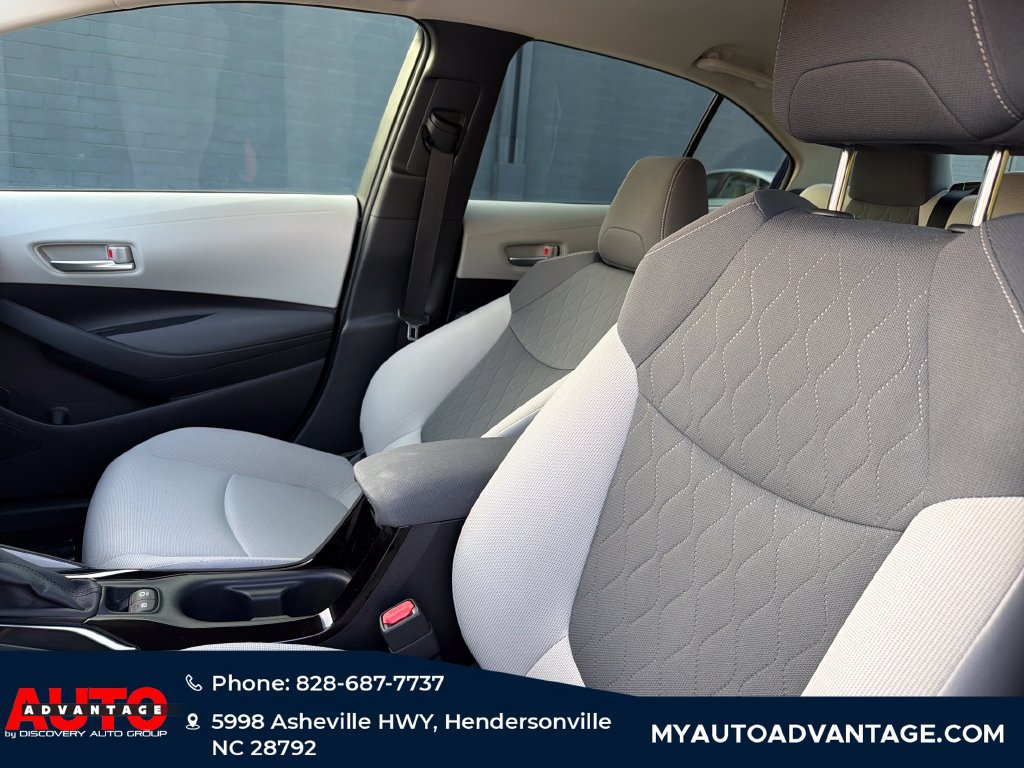 Used 2020 Toyota Corolla LE FWD image 11