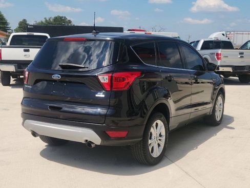 Used 2019 Ford Escape SE FWD image 6