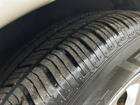 Used 2004 Lincoln Town Car Ultimate image 8