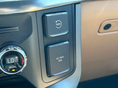 Used 2021 Ford F150 Lariat w/ Equipment Group 502A High AWD/4WD image 33