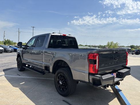 Used 2024 Ford F250 Lariat w/ Black Appearance Package AWD/4WD image 3