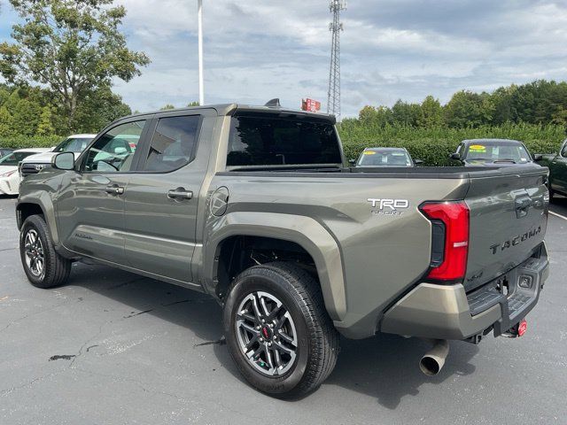 Used 2024 Toyota Tacoma TRD Sport AWD/4WD image 10