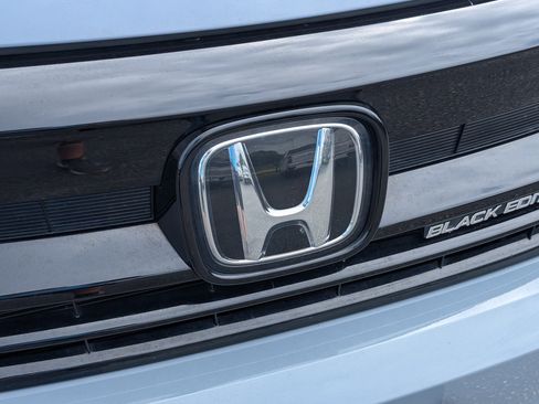 Used 2022 Honda Pilot Black Edition image 9