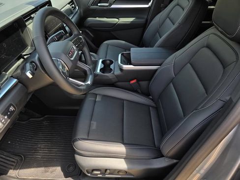 New 2027 GMC Terrain Elevation w/ Elevation Premium Package FWD image 18