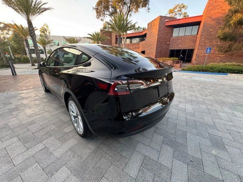 Used 2023 Tesla Model 3 Standard Range image 6