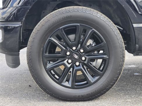 Certified 2025 Ford F150 Platinum w/ FX4 Off-Road Package AWD/4WD image 11