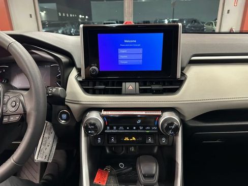 Certified 2025 Toyota RAV4 XLE w/ Convenience Package AWD/4WD image 21