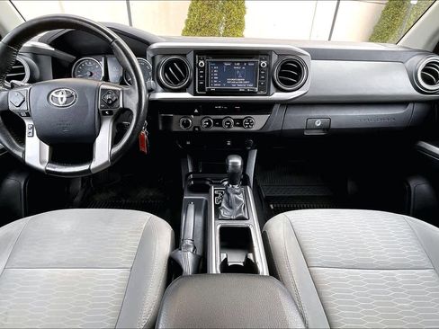 Used 2016 Toyota Tacoma SR5 image 15