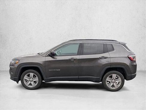 Used 2022 Jeep Compass Latitude image 8