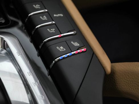 Used 2017 Porsche Cayenne S w/ Premium Plus Package image 29