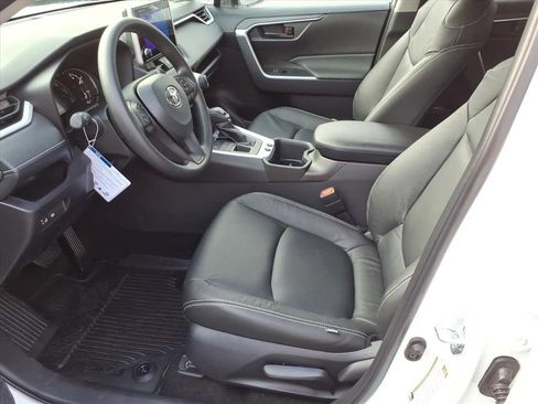 New 2025 Toyota RAV4 LE image 3