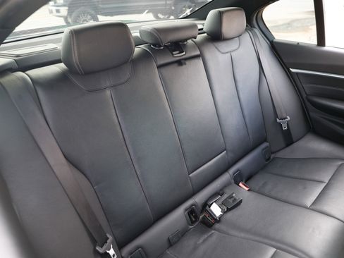 Used 2017 BMW 340i xDrive Sedan image 19