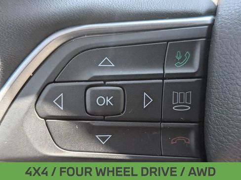 Certified 2025 Jeep Grand Cherokee L Limited w/ Luxury Tech Group II AWD/4WD image 21