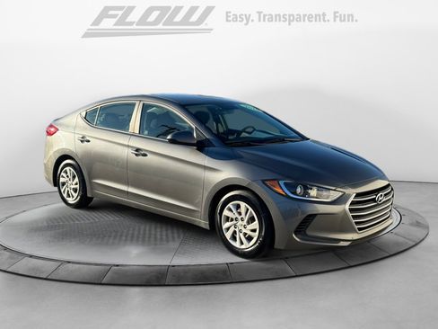 Used 2018 Hyundai Elantra SE w/ SE Connectivity Package 04 image 1