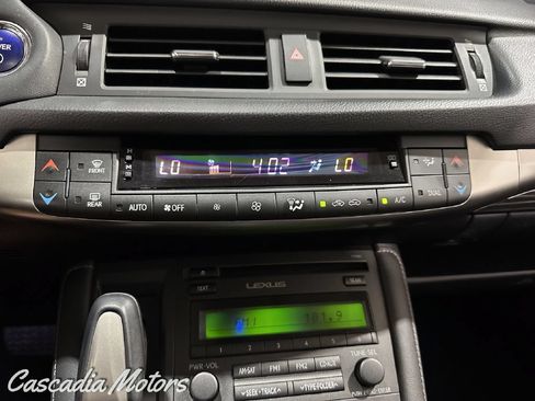 Used 2015 Lexus CT 200h w/ Seat Comfort Package FWD image 37