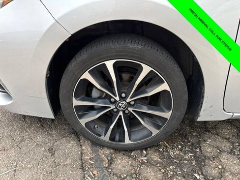 Used 2019 Toyota Corolla SE FWD image 3