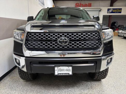 Used 2019 Toyota Tundra SR5 w/ SR5 Upgrade Package image 2