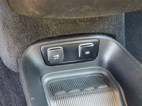 Used 2020 Chrysler Pacifica Touring-L AWD/4WD image 28