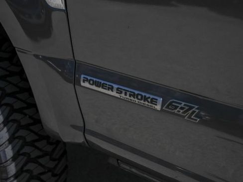 Used 2018 Ford F250 Platinum w/ Platinum Ultimate Package AWD/4WD image 16