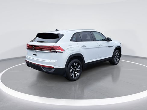 New 2026 Volkswagen Atlas Cross Sport SE image 3