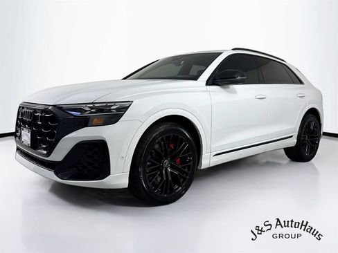 Used 2024 Audi SQ8 Prestige w/ Prestige Package AWD/4WD image 3