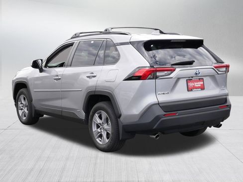 Certified 2023 Toyota RAV4 LE AWD/4WD image 5