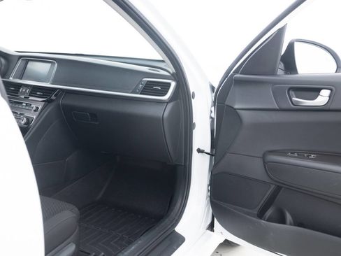 Used 2020 Kia Optima LX image 28