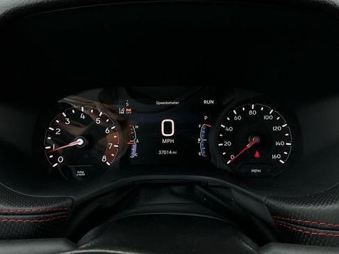 Used 2025 Jeep Compass Trailhawk w/ Trailer Tow Group AWD/4WD image 38