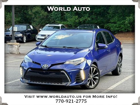 Used 2017 Toyota Corolla SE w/ SE Premium Package FWD image 1