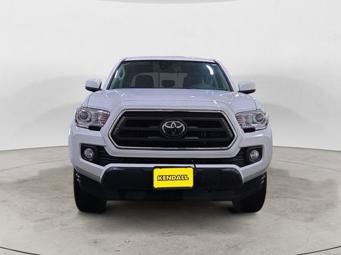 Used 2021 Toyota Tacoma SR5 AWD/4WD image 8
