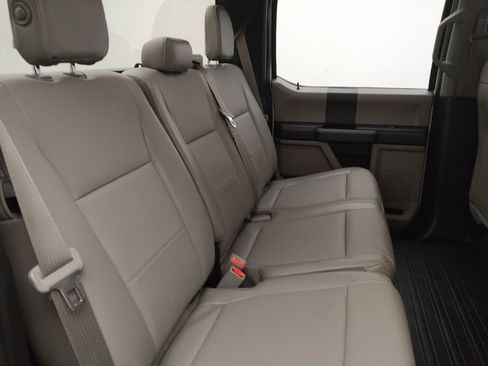 Used 2016 Ford F150 XL w/ Equipment Group 101A Mid AWD/4WD image 19