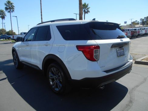 Used 2023 Ford Explorer XLT w/ Equipment Group 202A image 4