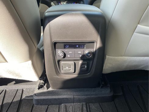 Used 2024 Buick Enclave Avenir w/ Avenir Technology Package AWD/4WD image 29